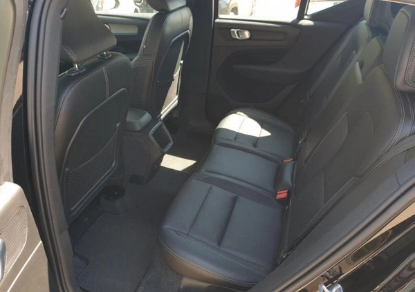 Volvo XC 40 cena 124900 przebieg: 53975, rok produkcji 2019 z Warszawa małe 277